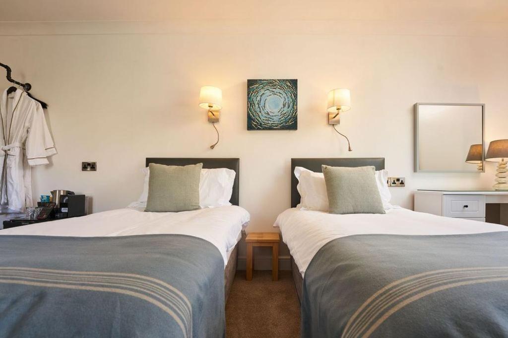Port William Inn ทินเทเจล ภายนอก รูปภาพ
